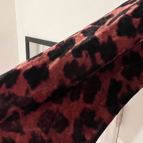 Anthropologie Dolan Charley Leopard Velvet Top - Picture 5 of 6
